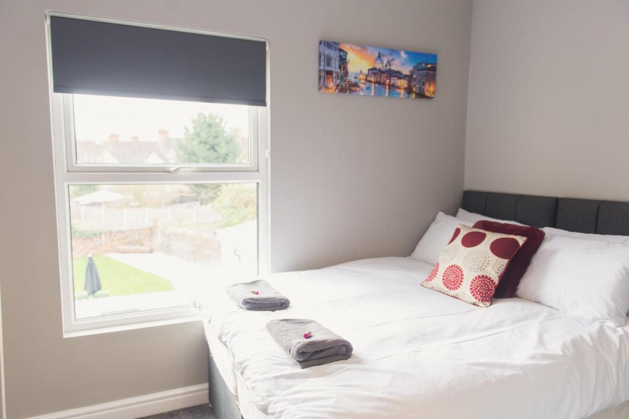 Charming 6 Bedroom House With En-suite - Large Garden